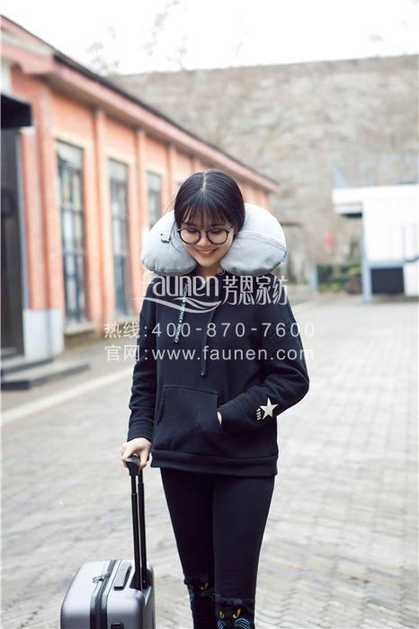藝色充氣頸枕，減輕旅行的行囊，不減旅行的帥氣